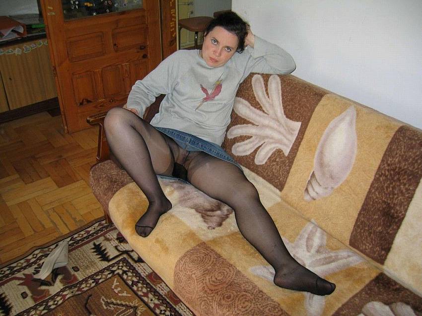 Candid photos of amateurs in pantyhose